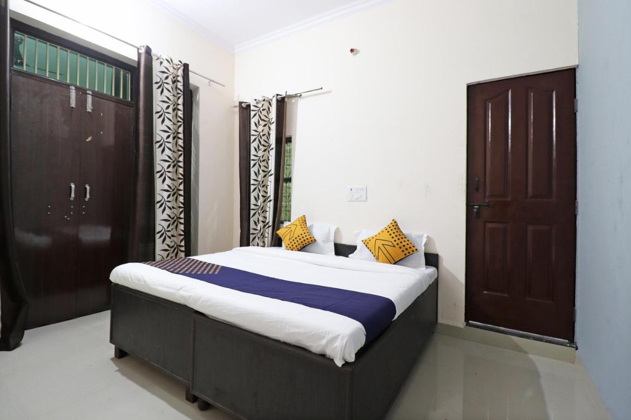Spot On 61716 Rao Hotel Garhi Harsaru Exterior photo