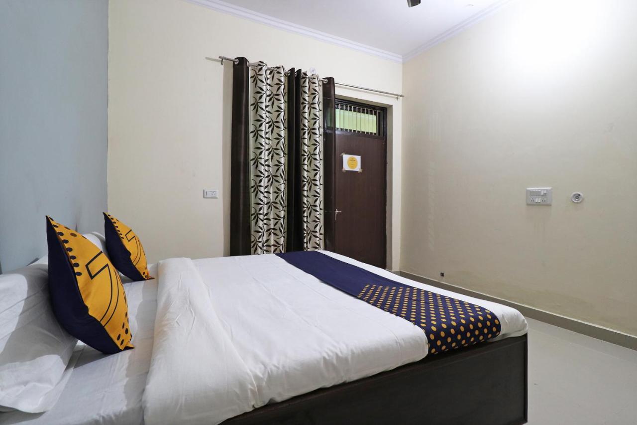 Spot On 61716 Rao Hotel Garhi Harsaru Exterior photo